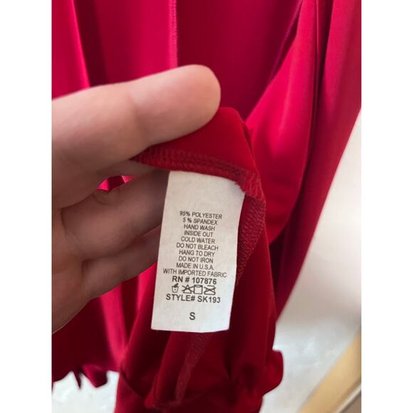 Sun Kim Red Zipper‎ Vest - Picture 3 of 4